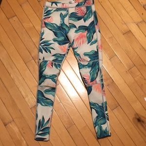 Billabong x UO neoprene surf pants. Size 4, tight